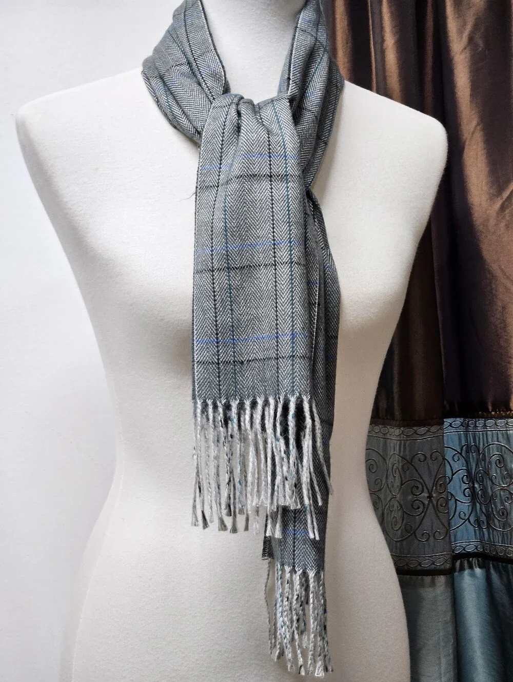 Christian Dior Monsieur Cashmaire 100% Acrylic Scarf 52” Fringe Herringbone